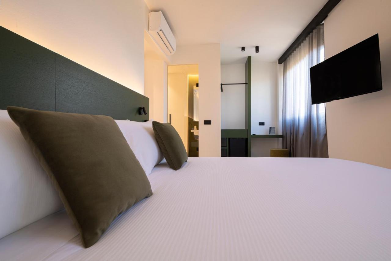 The City Hotel Анкона Экстерьер фото