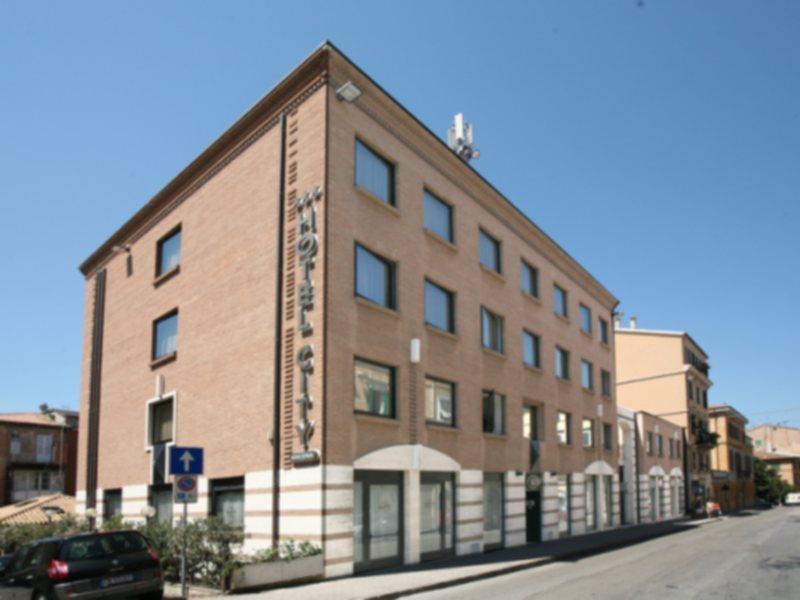 The City Hotel Анкона Экстерьер фото